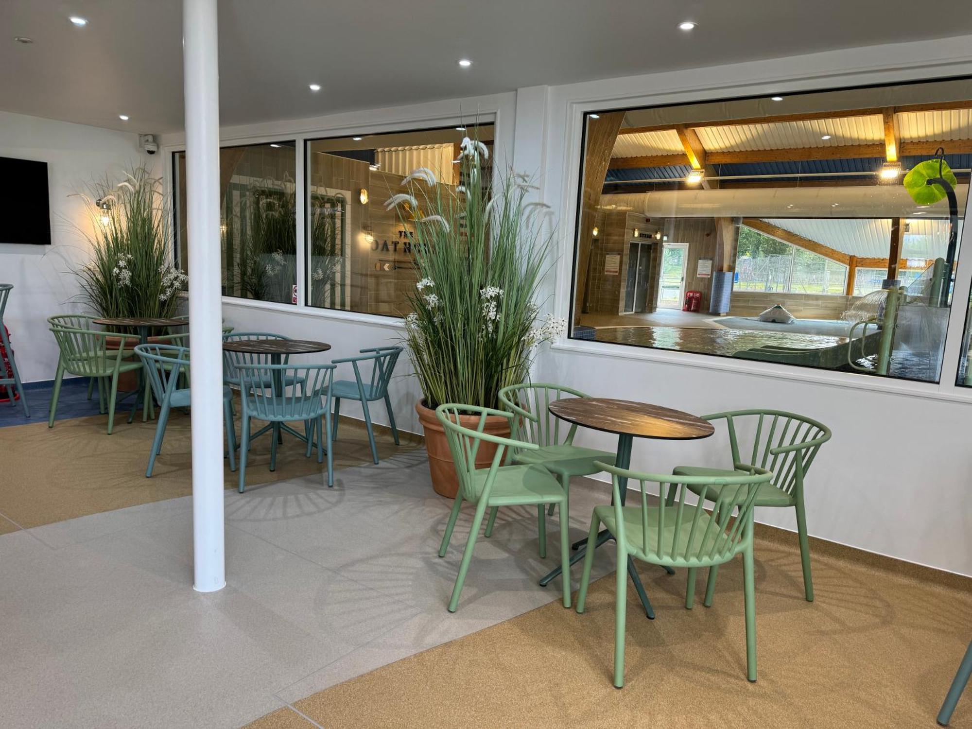 Wildflower, Premium Plus Hot Tub Lodge South Cerney Exterior foto